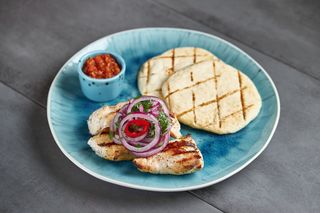 М'ясо з курятини з хосперу (270/40г)