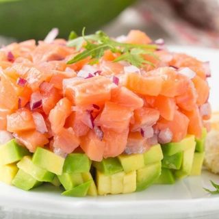 270.Tartar di salmone