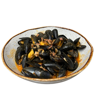 Musclos De Roca Amb Salsa Amatriciana
