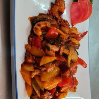 Chilli Chicken with Cashewnurs
