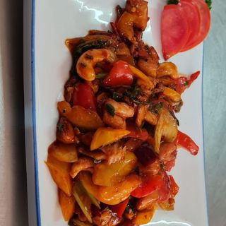 Chilli Chicken with Cashewnurs