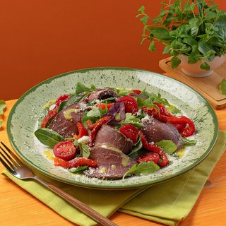 Салат з телятиною