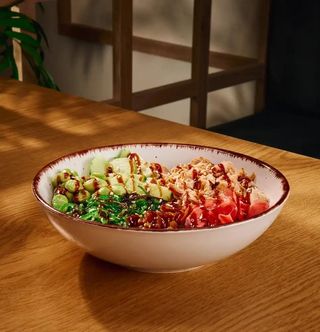 BOWL Z PIECZONYM ŁOSOSIEM