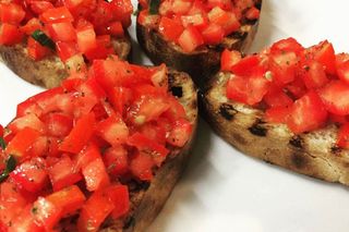 Bruschetta ai pomodorini, origano, olio, sale - 2 pezzi