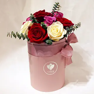 Šarene ruže pink box. 9 ruža