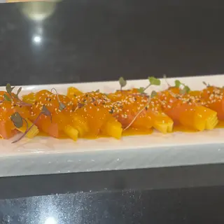 Rollo De Mango De Salmón (6 Uds.)