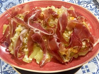 Plato prosciutto