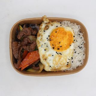 Bibimbap manzo 黑椒牛