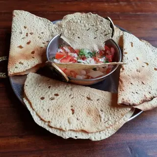 Indian Masala Pappad (vegano).