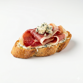 Montadito de Jamón Serrano Y Queso Roquefort
