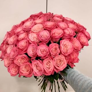 Bukiet z 51 różowych roż