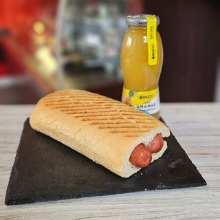 Двоен хот-дог със сок Раух