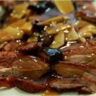 124. Pato Con Bambú Y Setas Chinas