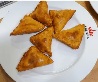 5. Samosa (6 Uds.)