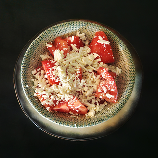 Salata de rosii cu branza telemea rasa
