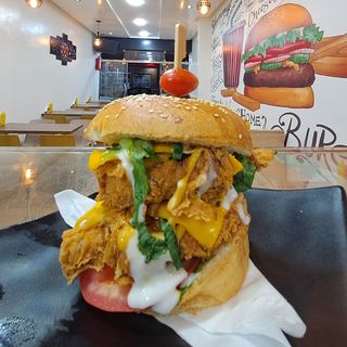 Big CranchY burger acompane 