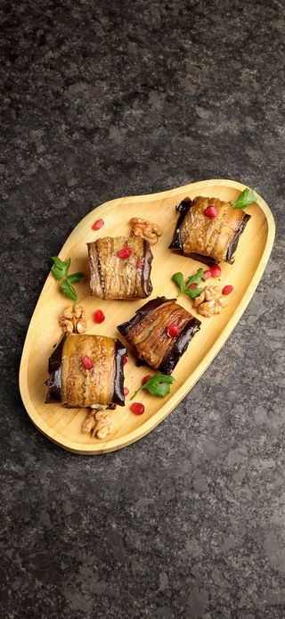 ბადრიჯანი ნიგვზით