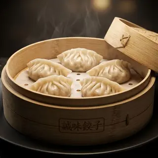 6 - Gyozas Tradicionales de Cerdo y Shiitake (5 uds.)