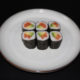 Hosomaki salmone e avocado(16)