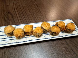 Maki Salmón Frito (8 pzs.)