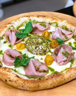 Focaccia fritta burrata