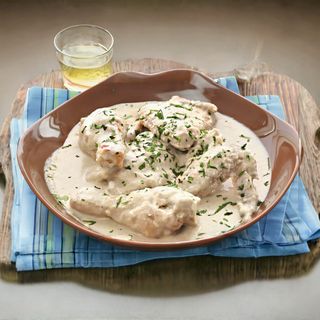 Куриное филе под сливочным соусом с брокколи