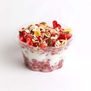 Fruit De Saison Au Yaourt Et Müesli