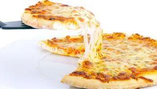 Pizza 4 Quesos