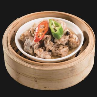 9. Costine di maiale alla salsa di soia cantonese