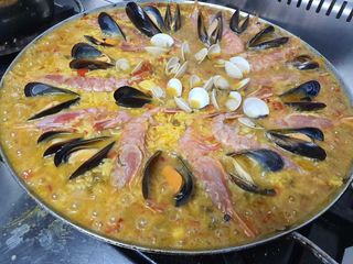 Paella Mariscos (min 2 personas)