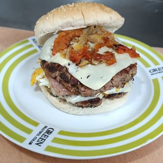 Hamburguesa Mediterránea De Carne