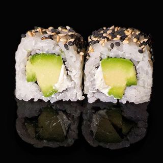 104. Uramaki avocado