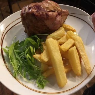 Codillo De Cerdo Al Horno