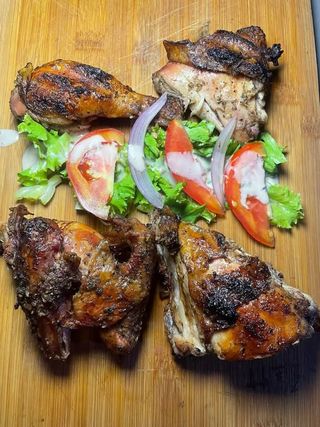 Poulet Entier Braisé Avec Attiéké