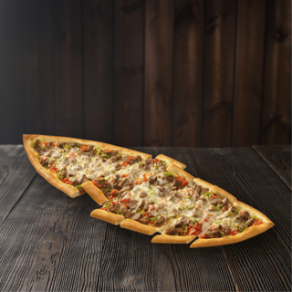 Kuşbaşılı kaşarlı Pide