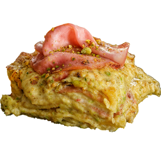 Lasaña de mortadella, pistachos y queso provola 