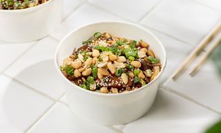 ტოფუს ვოკი ხორბლის ნუდლსით