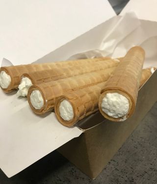 5 szt. rurek z bitą śmietaną