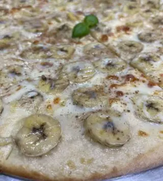 Pizza de Banana e Canela