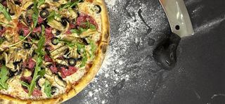 პიცა სალიამი (35სმ)