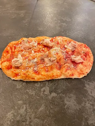 Pinsa l'Amatriciana