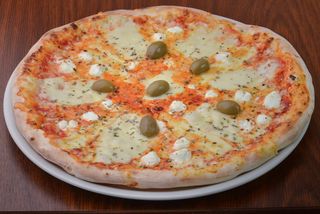 Pizza četiri vrste sira