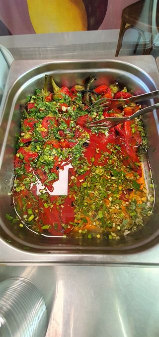 Печени червени чушки (200г)