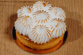 Tarta cu lamaie si bezea