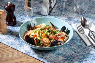 Spaghete cu fructe de mare