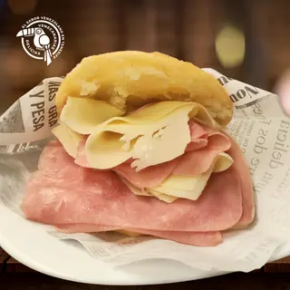 Arepa mixta