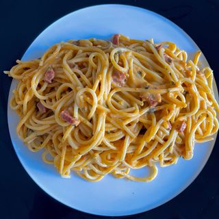 Spaghetti Salame mascarpone