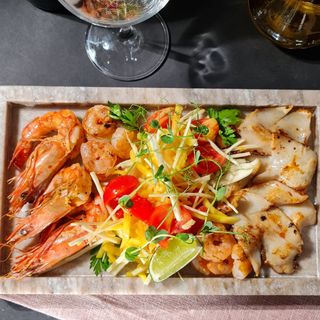 Fructe de mare la plita