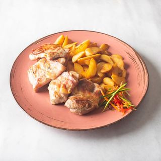 Pileće rolice omotane špekom