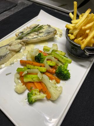 Filet De Saint Pierre Piqué Au Citron Vert